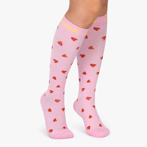 Decoration Strawberry KC ピンク ソックスおまけ付き Your feet deserve the berry best. | Dr. Woof Apparel