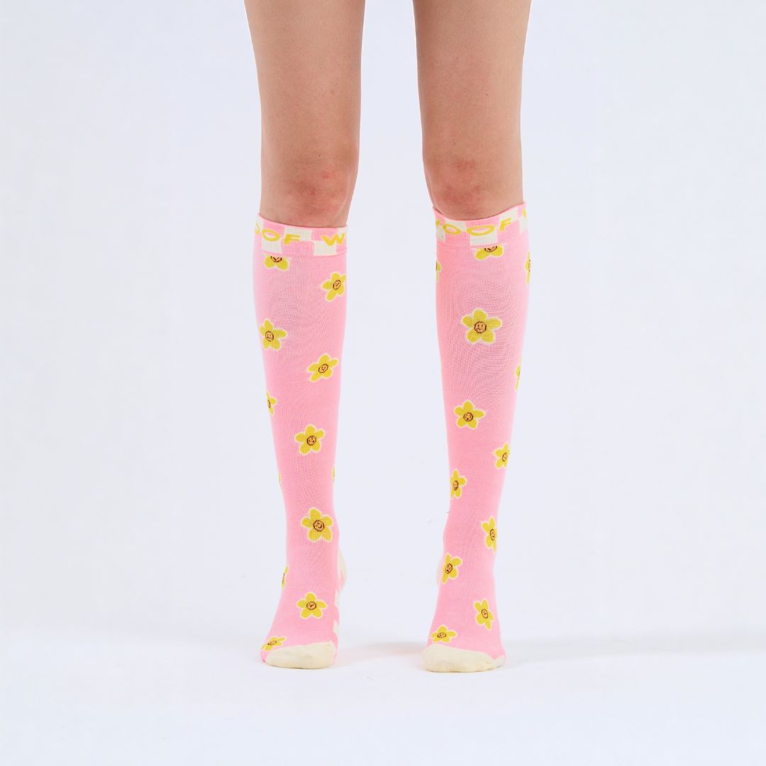 トクジュ Daisy Delight Compression Socks | Dr. Woof Apparel