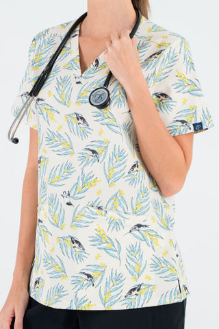 Wattlebirds Women’s 3-Pocket Scrub Top